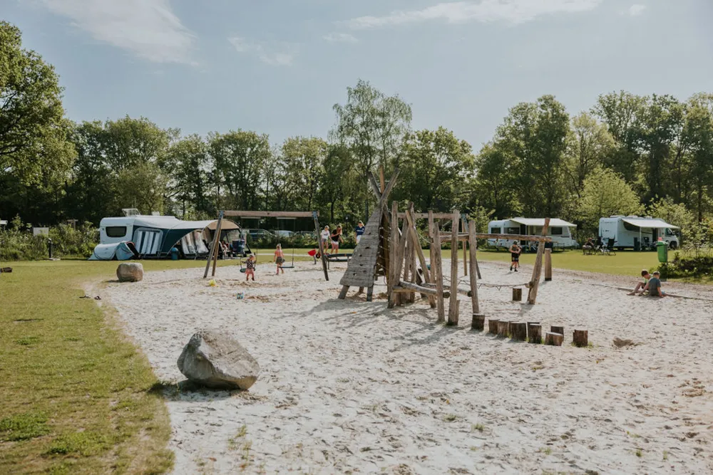 Emplacement - Comfortplus Pitch + 16 Amp Power + Tv Connection + Free Wifi + Own Water Tap And Drain - Camping Si-Es-An