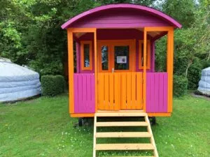 Mietunterkunft - Planwagen - Village Insolite