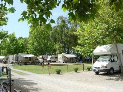 camper, caravan or tent pitch — 1
