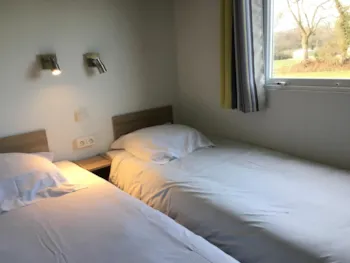 Mietunterkunft - Mobilheim 2 Schlafzimmer - O2 Camping