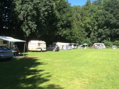 Pitch caravan/tent/camping-car/rooftent (max. 7 m.) — 2