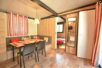Mietunterkunft - Hütte Cosy (2 Zimmer) - 5. Person: Kind Unter 10 Jahren - Camping Les Cent Chênes