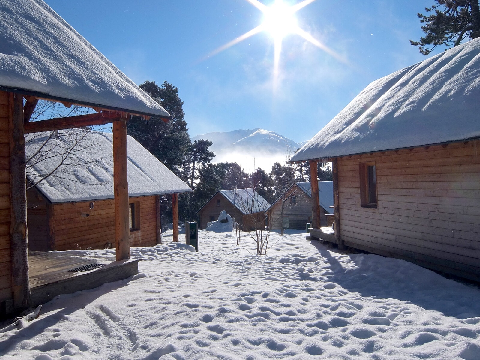 Les Chalets Huttopia de Font-Romeu — Photo 3