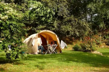 Stellplatz - Stellplatz + Fahrzeug - Camping Ushuaïa Villages de Pont Calleck
