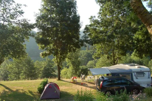 Pitch - Pitch - image n°2 - Camping L'Ardéchois