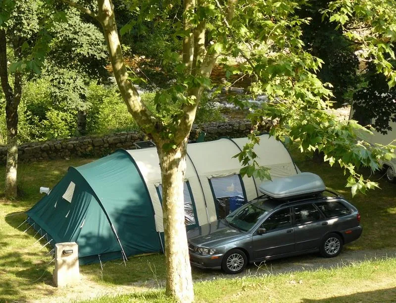 Emplacement Camping