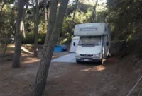 Emplacement : Voiture + Tente/Caravane Ou Camping-Car + Électricité 6A