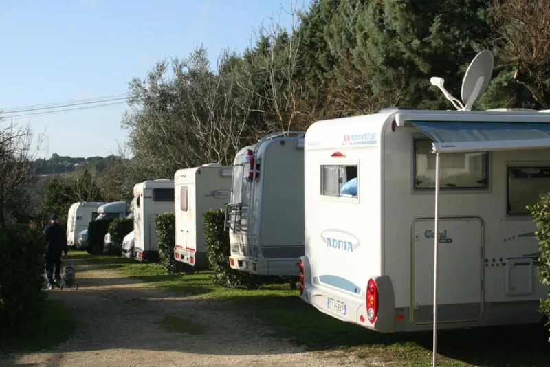 Emplacement : Tente + Électricité 6A