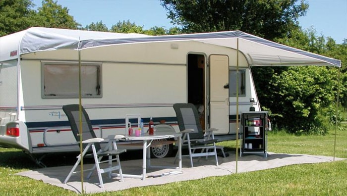 Campeurs Confort : 2 Pers. + Eléc 10A + 1 Véhicule + 1 Tente Ou Caravane Ou Camping-Car
