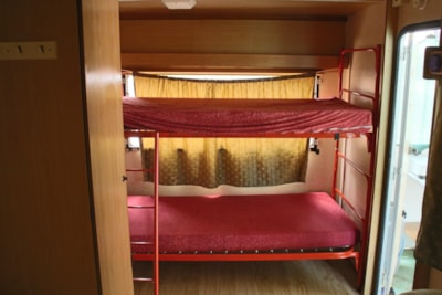 Caravan — 4