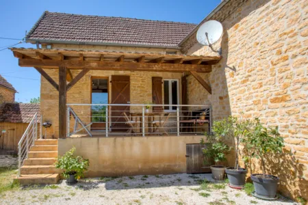 Accommodation - 1-Bedroom Vacation Rental For 2 Adults And 2 Children - Tv - Covered Patio - Camping La Roussie