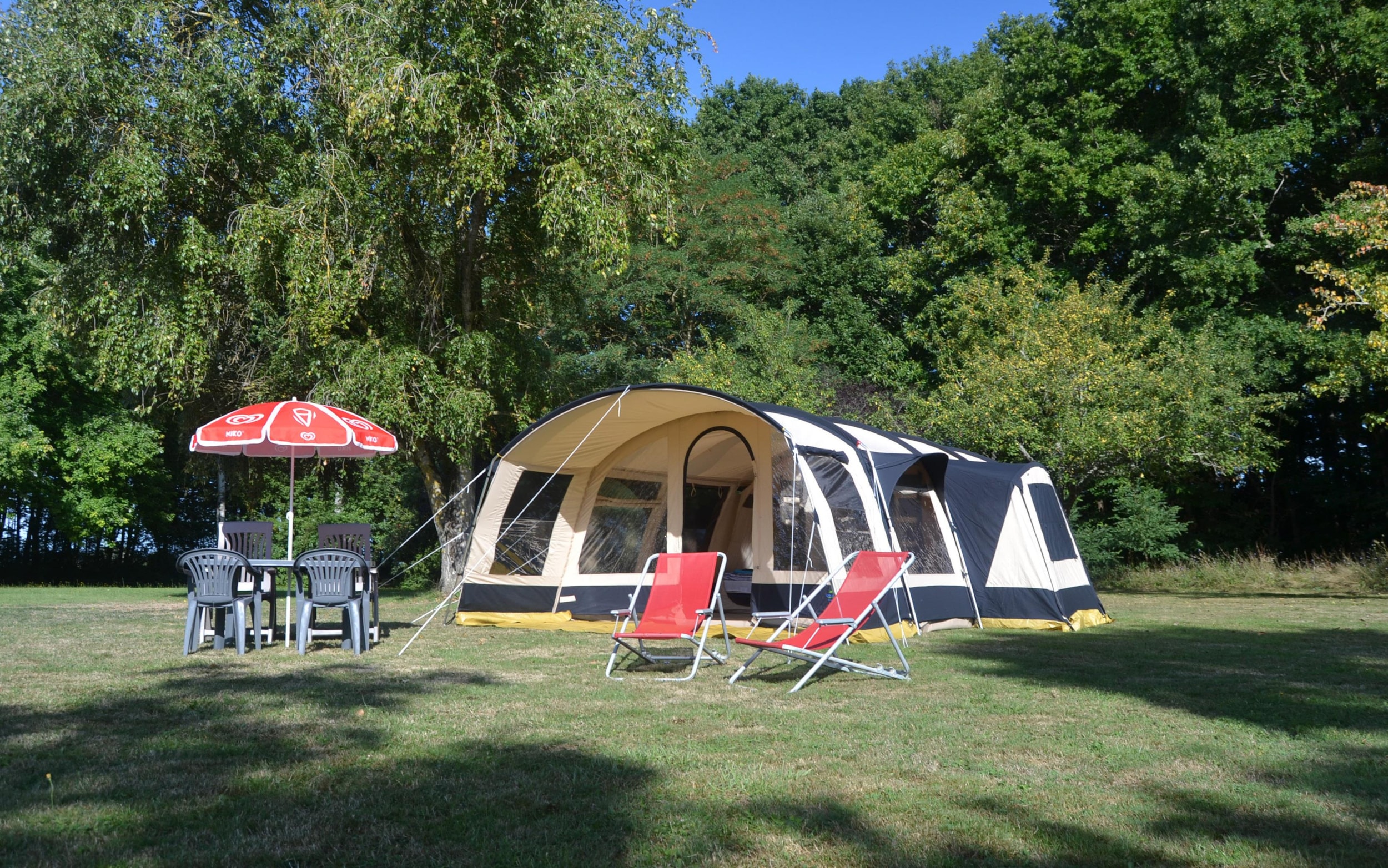 Camping Dun-le-Palestel — Photo 4