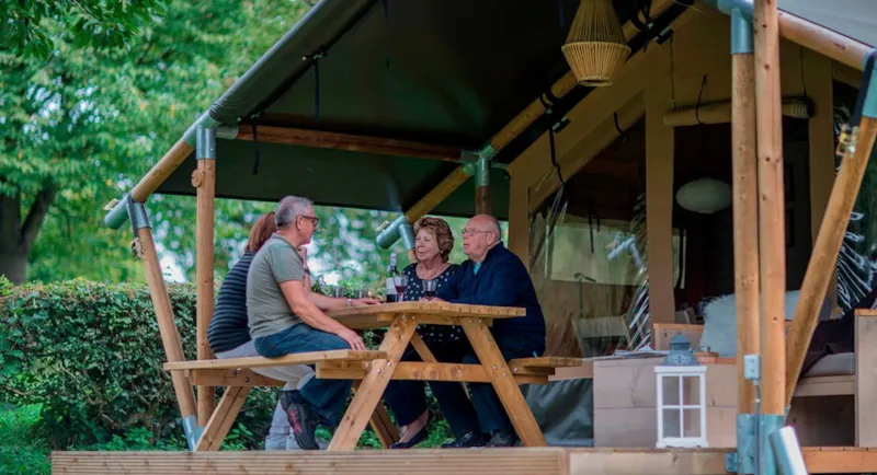 Safarilodge Compact Papillon