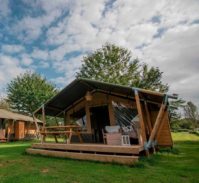 Safarilodge Compact Papillon