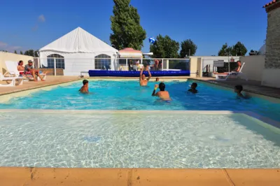 Camping APV Le Pavillon Bleu - Pays