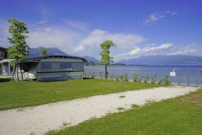 Pitch: car + tent/caravan or camping-car + electricity 6A — 7