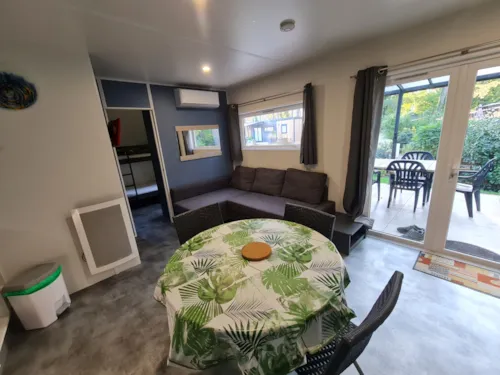 Accommodation - Luxury Cottage - 2 Bedrooms - 2 Bathrooms 1 King-Size Beds 2 Extra Beds - image n°7 - Camping Parc de la Dranse
