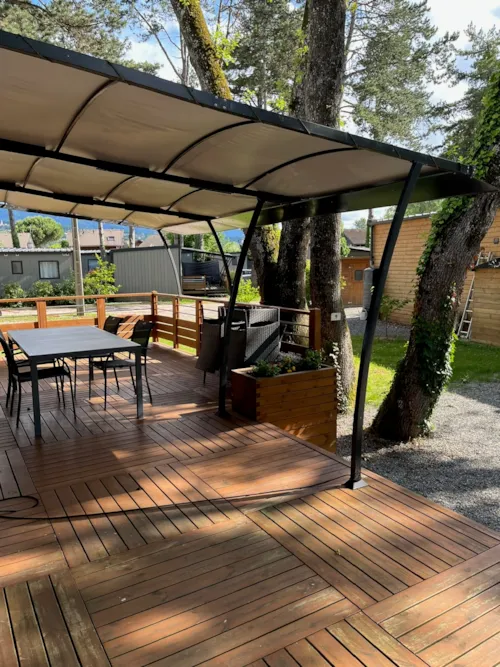 Location - Nouveau Cottage Luxe - 3 Chambres - 2 Salles De Bain - image n°1 - Camping Parc de la Dranse