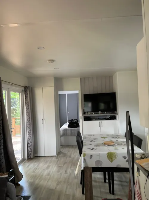 Location - Nouveau Cottage Luxe - 3 Chambres - 2 Salles De Bain - image n°8 - Camping Parc de la Dranse