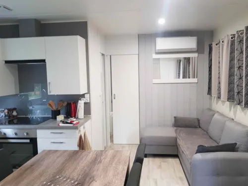 Location - Nouveau Cottage Luxe - 3 Chambres - 2 Salles De Bain - image n°9 - Camping Parc de la Dranse