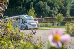 Comfort Pitch >120Sqm (Caravans And Motorhomes Only, Up To 9M Overall Length)