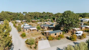 Stellplatz - Stellplatz Van (5 M Lang - Green Village 800 M Von Der Domaine De La Forge Entfernt) - Domaine de la Forge - Sea Green by Sunêlia