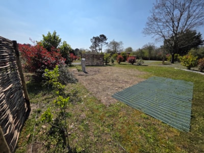 Pitch: motor home (Green Village 800 m from Domaine de la Forge)