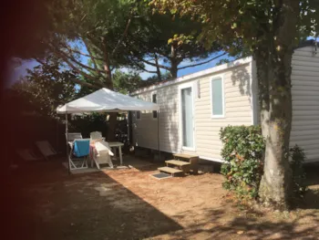 Mietunterkunft - Mobilheim Liberty-Reihe, 3 Schlafzimmer, 28/30 M², 6 Personen - Plein Air Locations - camping Les Tamaris