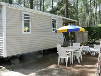 Mietunterkunft - Mobilheim Wohlfühlbereich 2 Schlafzimmer 26 M² 3 Betten Kinderzimmer 5 Personen - Plein Air Locations - camping Les Tamaris