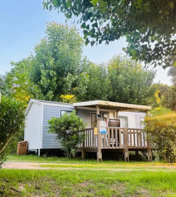 Mietunterkunft - Mobilheim „Bermudes Trio“ – Mit Fernseher - Camping Lacasa