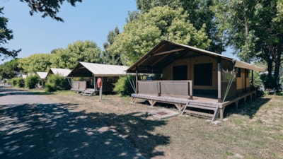 SLOW LODGE — 2
