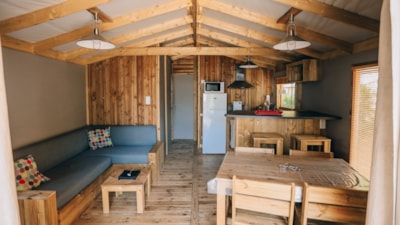 LODGE PREMIUM — 4