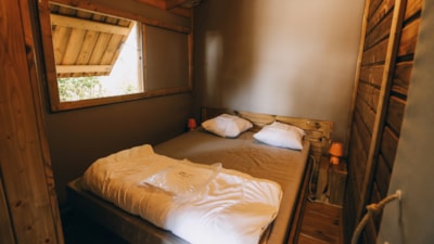 LODGE PREMIUM — 6