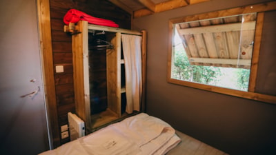LODGE PREMIUM — 7
