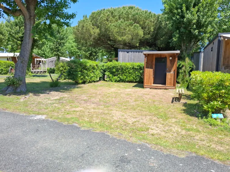 Forfait Premium - Sanitaire Privatif (Douche, Wc, Lavabo), Cuisine Extérieure, Électricité