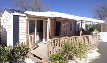 Mietunterkunft - Mobilheim Premium - 32M² - 3 Schlafzimmer - Überdachte Terrasse - - Camping Marvilla Parks - Domaine du Clarys