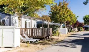 Mietunterkunft - Mobilheim Comfort Xl - 35M² - 2 Schlafzimmer - Erhöhte Terrasse - - Camping Marvilla Parks - Domaine du Clarys