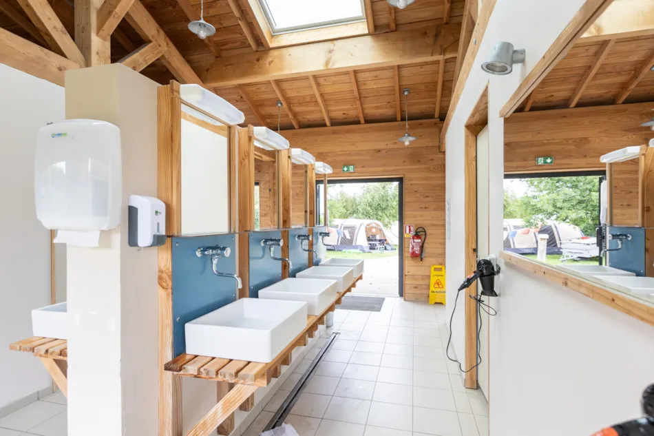 Huttopia Les Falaises - Normandie