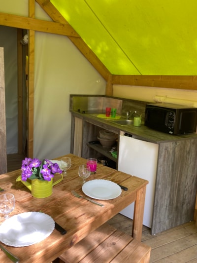 Canvas bungalow