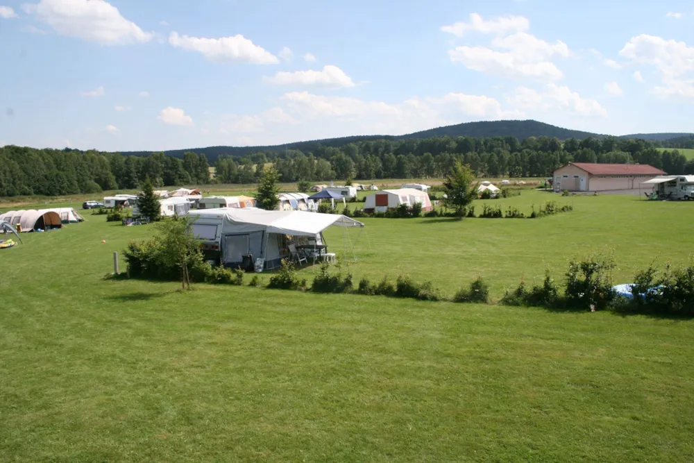 Stellplatz + Wohnmobil