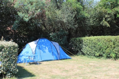 Pitch : car + tent or caravan — 5