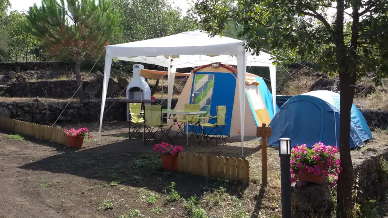 Emplacement Tente Familiale + Véhicule