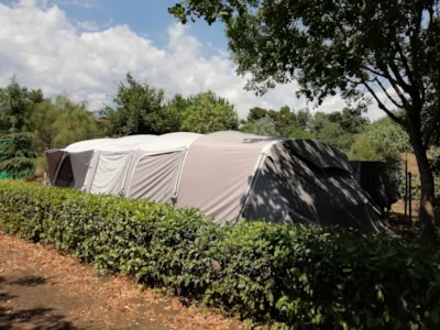 Pitch large tent + vehicle