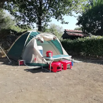 Stellplatz - Stellplatz Kleines Zelt + Fahrzeug - Mons Gibel Camping Park