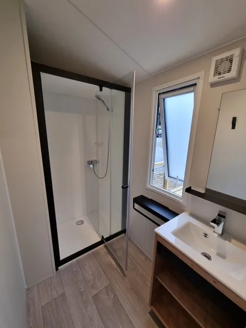 Collection Plaisir - Mobil-Home, 2 Chambres Avec Terrasse Couverte, Tv Et Lave-Vaisselle.