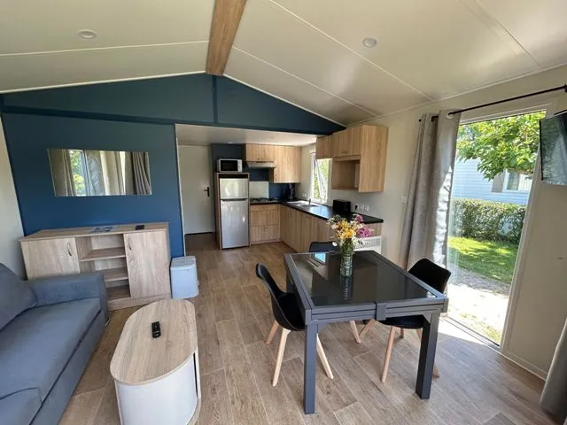 Collection Prestige - Mobil-Home Contemporain Avec Terrasse Xxl Pour 4 Personnes.