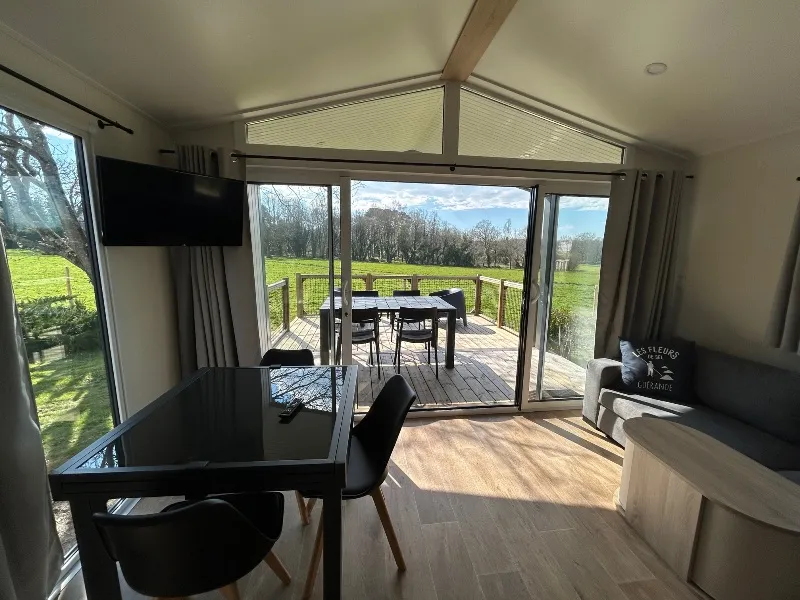 Collection Prestige - Mobil-Home Contemporain Avec Terrasse Xxl Pour 4 Personnes.