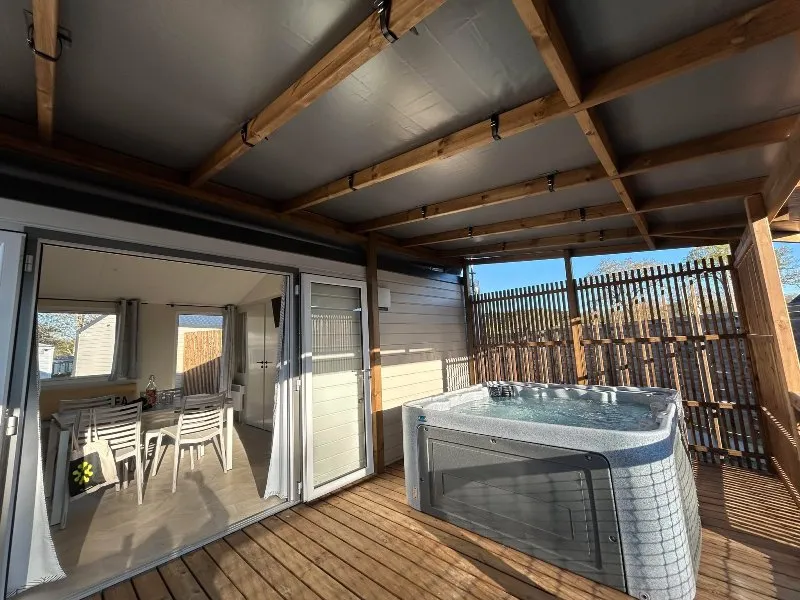 Collection Zen - Mobil-Home 2 Chambres Avec Terrasse Couverte Et Spa Privatif