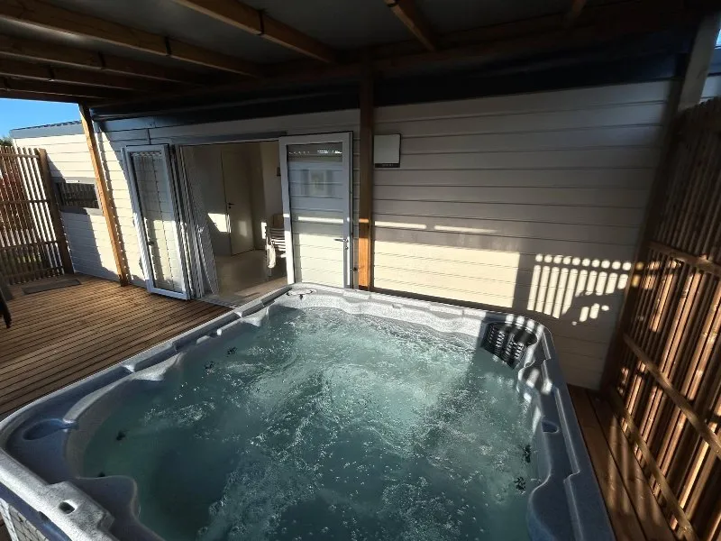 Collection Zen - Mobil-Home 2 Chambres Avec Terrasse Couverte Et Spa Privatif