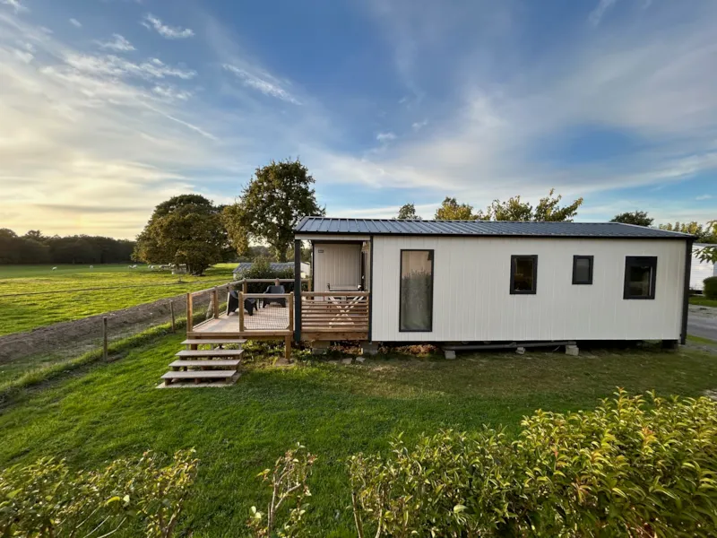 Collection Prestige - Mobil-Home Contemporain Avec Terrasse Xxl Pour 4 Personnes.